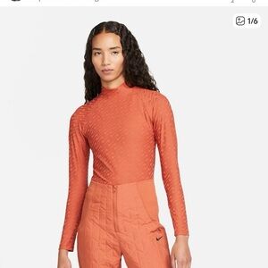 Nike Mock Neck Top - Icon Clash